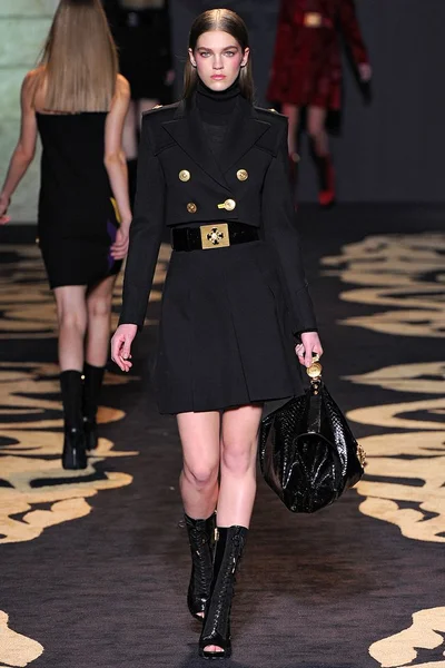 Look 14